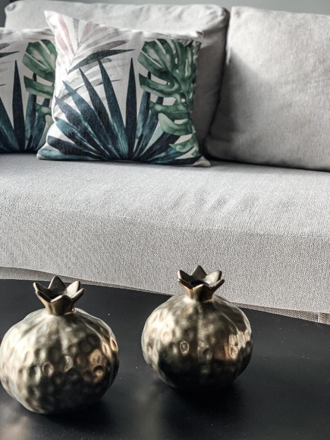 Boutique Homes Волос Екстериор снимка
