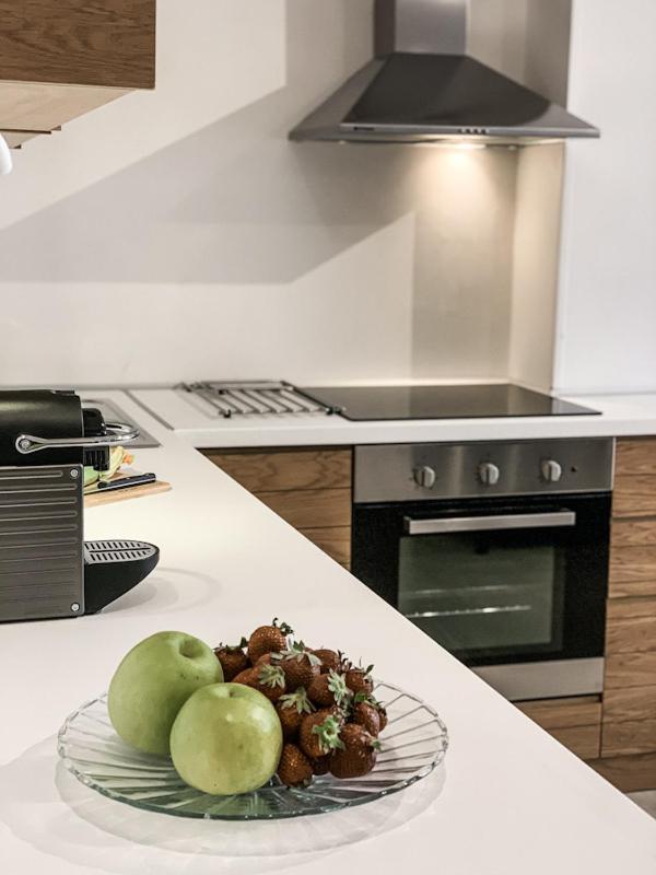 Boutique Homes Волос Екстериор снимка