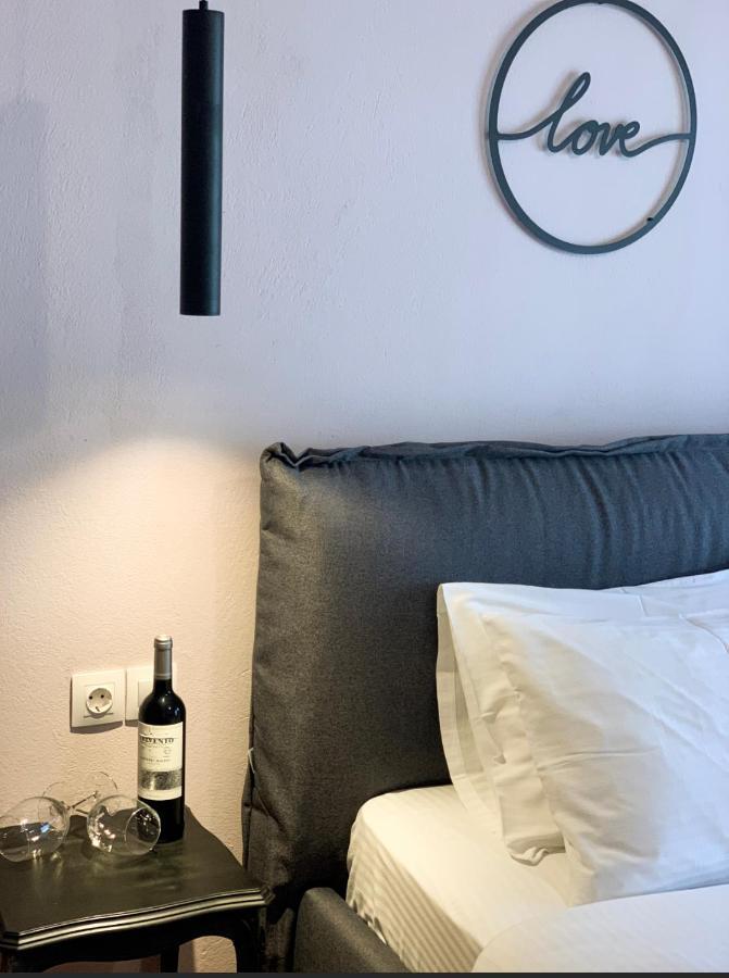 Boutique Homes Волос Екстериор снимка